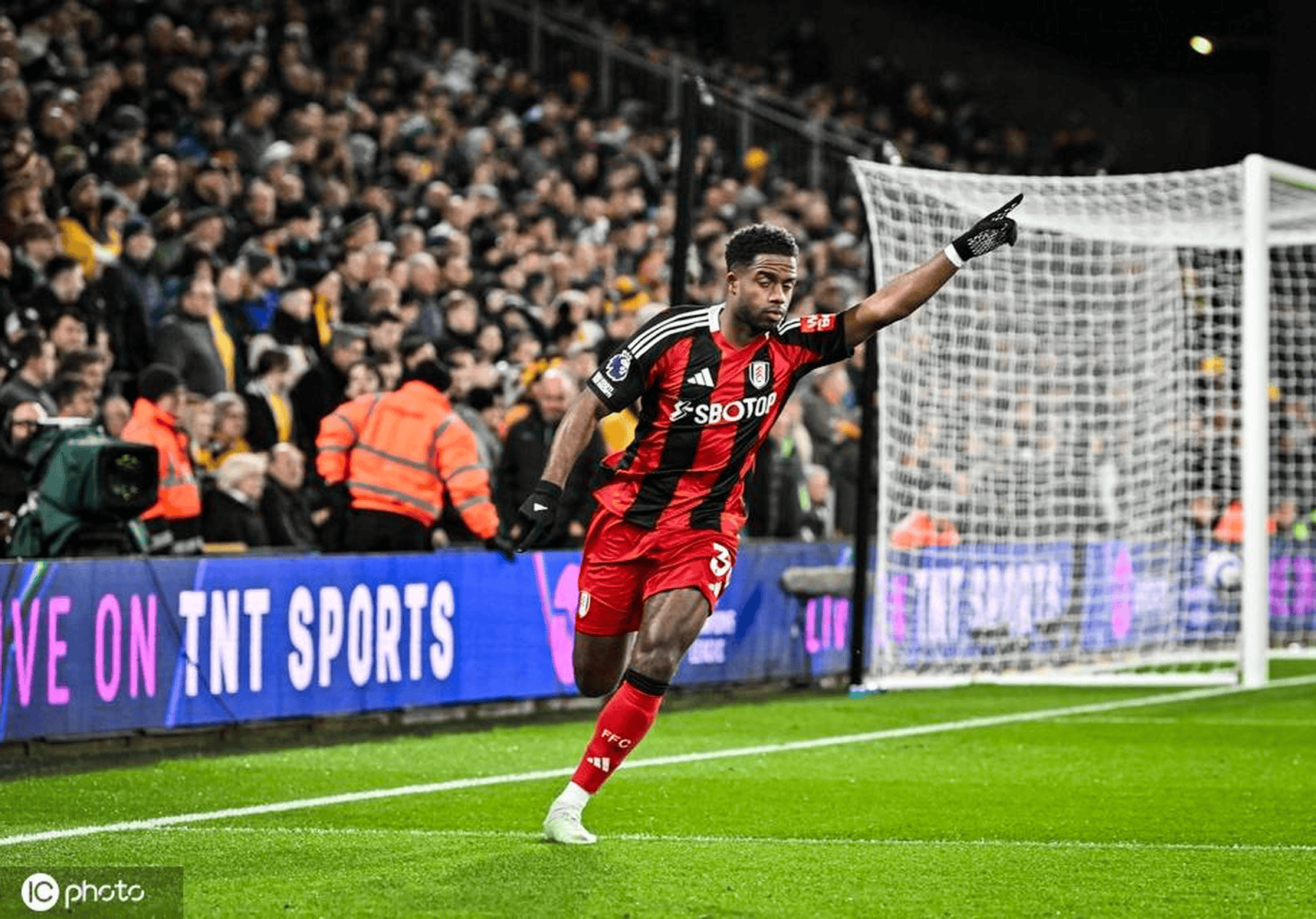 开云平台-关于狼队主场击败富勒姆,欧联希望犹存的信息