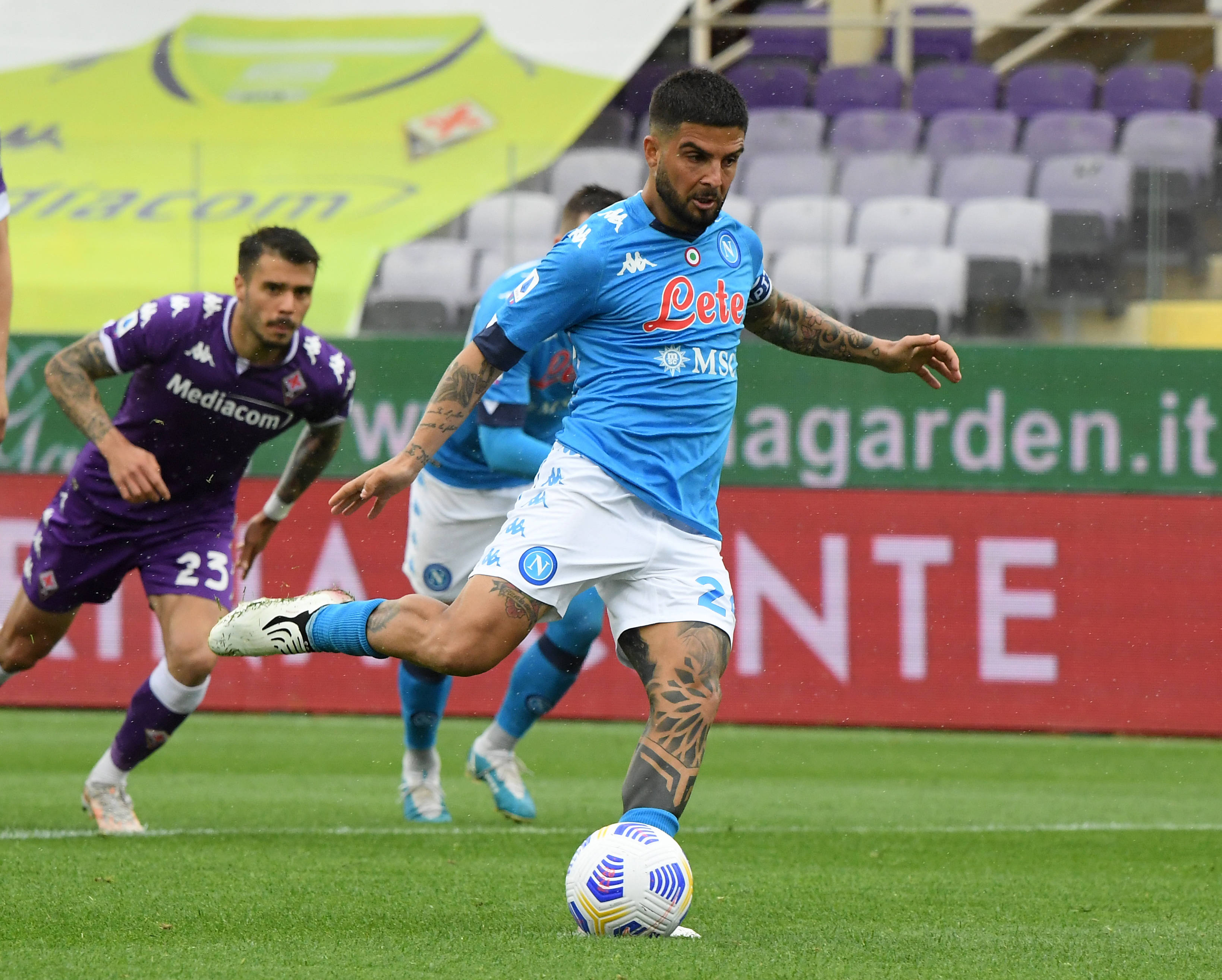 包含那不勒斯客场战胜佛罗伦萨,连胜积分榜升至前列的词条 包含那不勒斯客场战胜佛罗伦萨,连胜积分榜升至前列的词条