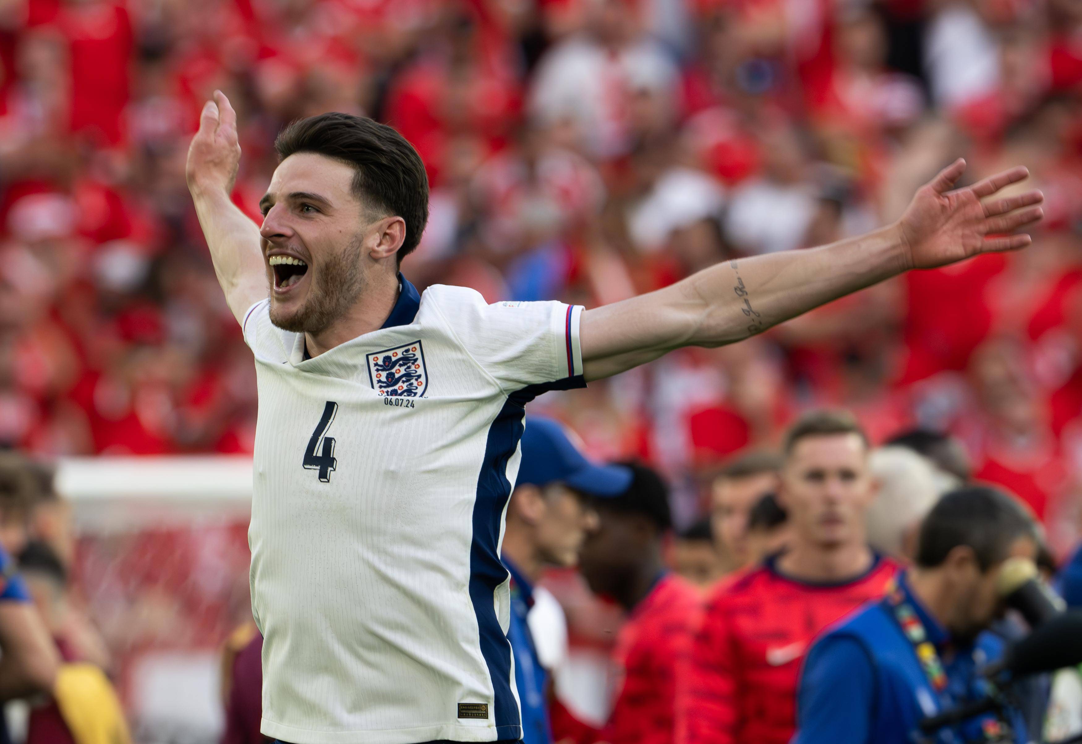 包含英格兰球队在比赛中踢出了出色的比赛,最终取得了一场辉煌的胜利的词条 包含英格兰球队在比赛中踢出了出色的比赛,最终取得了一场辉煌的胜利的词条