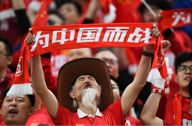 国内足球赛事令人瞩目,吸引无数球迷目光的简单介绍 国内足球赛事令人瞩目,吸引无数球迷目光的简单介绍