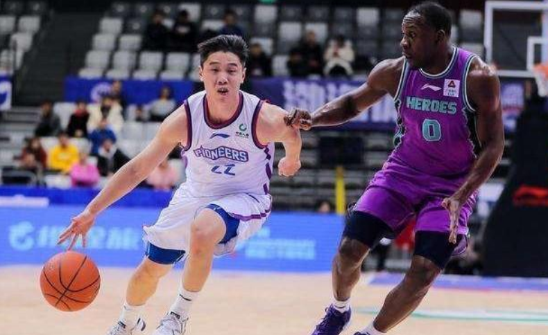 开云下载-关于广东华南虎客场逆转山东鲁能,取得关键胜利的信息