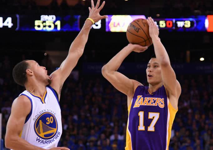 开云体育下载-包含尼克斯鏖战热火，郭艾伦关键制胜的词条