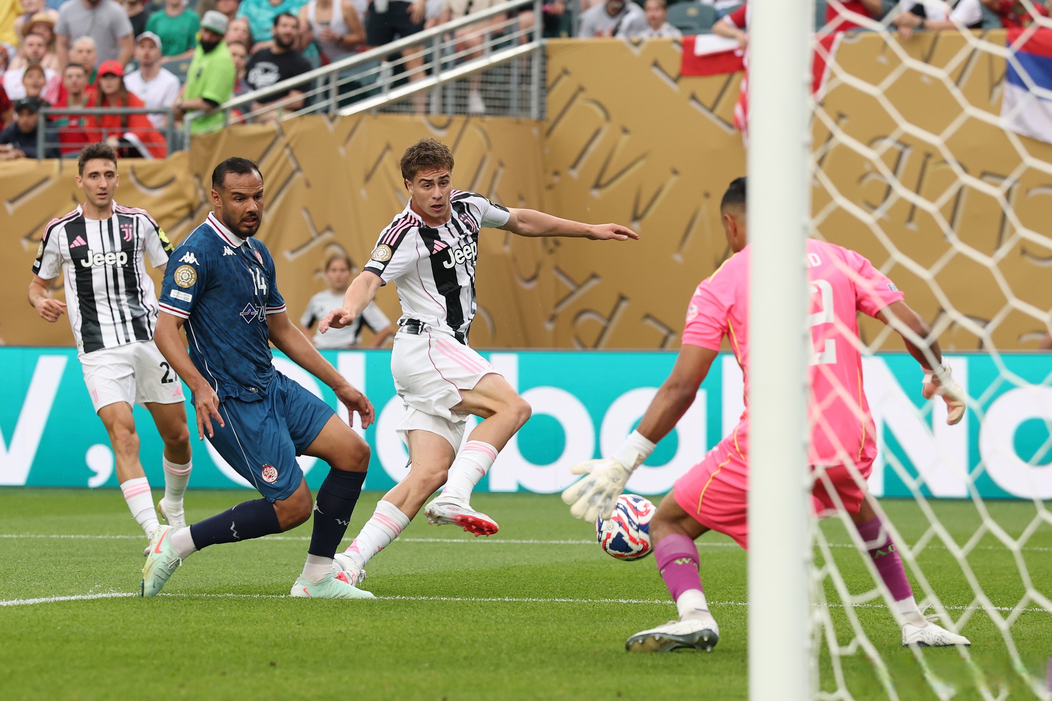 尤文图斯客场激战，一分艰难守得胜利的简单介绍